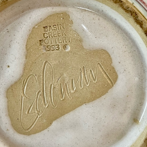 Basin Creek Pottery, 2 quart casserole with lid. Handmade hand painted cottage - Picture 3 of 6